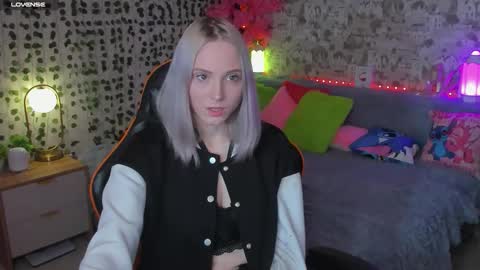 Gina online show from May 13, 1:00 am