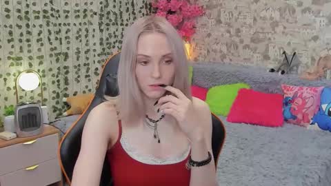 Gina online show from May 25, 1:04 am