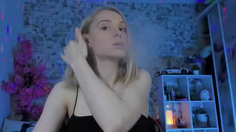 Gina online show from April 24, 1:30 am