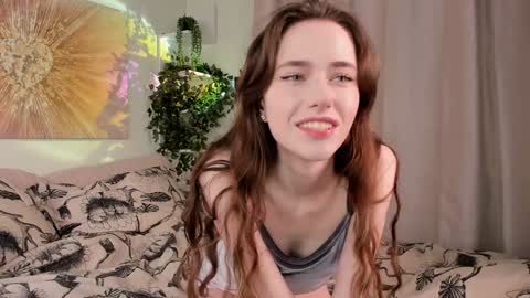 Snapshot of gina_vicious chatting on December 9, 8:44 pm Gina online show from December 9, 8:44 pm