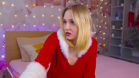Gina online show from December 19, 8:13 am
