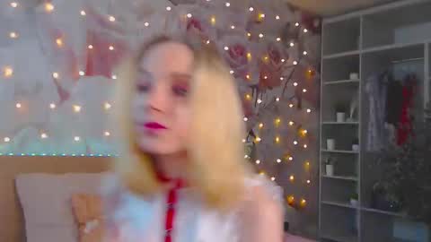 Gina online show from December 15, 5:23 am