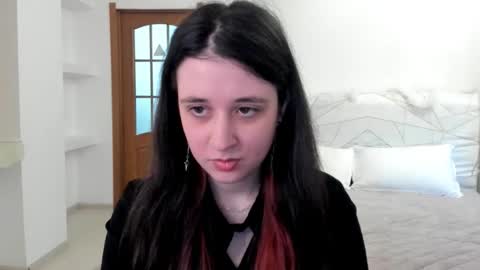 Kate online show from May 4, 9:35 am