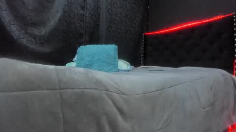 Miss online show from December 19, 7:51 pm