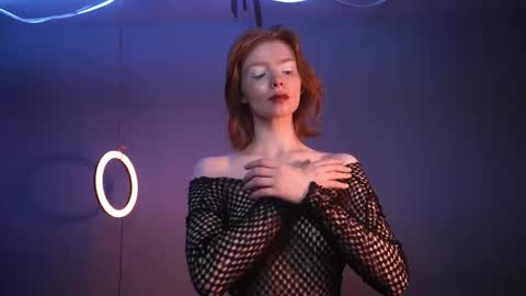        im expecting 350 thumbs up on my altar   online show from November 5, 10:26 pm