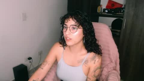 giny_bean online show from May 19, 12:39 am