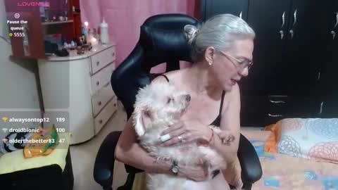 Mary online show from October 2, 1:32 am