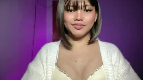 YOUR GIRL AXIE online show from June 11, 6:16 pm