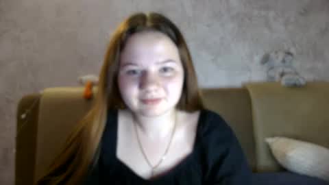 girl_cute07 online show from May 4, 9:51 pm