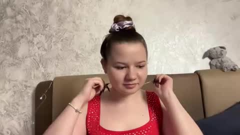 girl_cute07 online show from May 18, 7:09 pm