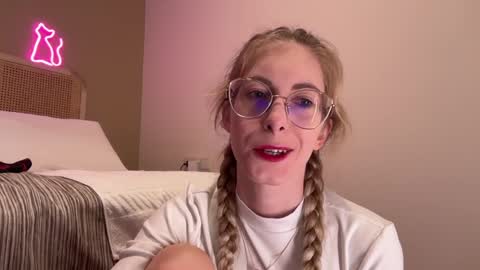 Nikki online show from January 2, 4:13 pm