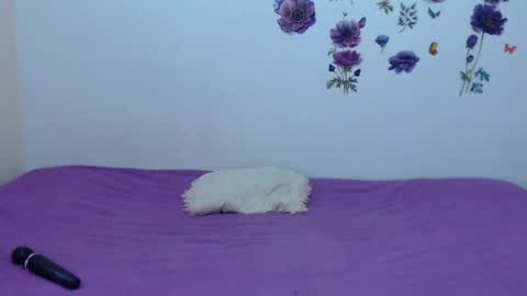 Isabella online show from May 25, 11:48 pm