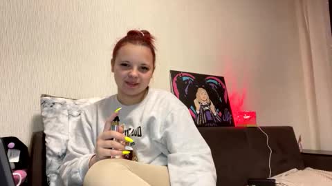 girl_shy07 online show from May 11, 7:00 pm