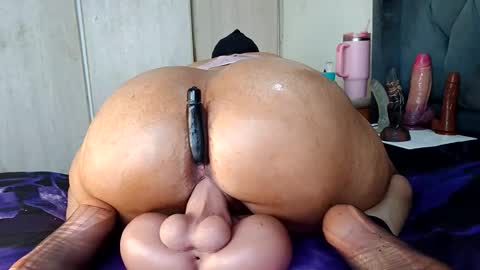 girldem12345 online show from May 7, 4:06 am
