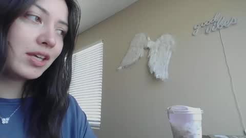 Jasmine online show from March 18, 6:13 pm