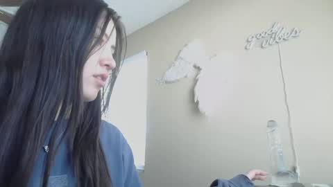 Snapshot of girlnextdoor702 chatting on September 23, 7:01 pm Jasmine online show from September 23, 7:01 pm