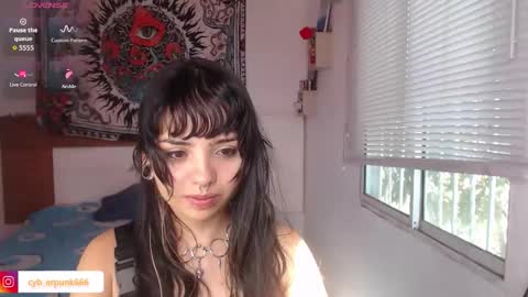 Ann online show from June 1, 1:02 pm
