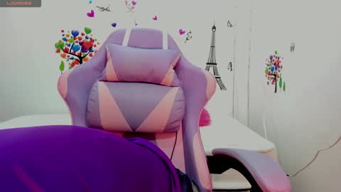 Ella Lisa Chloe online show from February 25, 12:04 pm