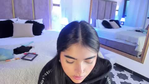     online show from February 12, 11:34 am