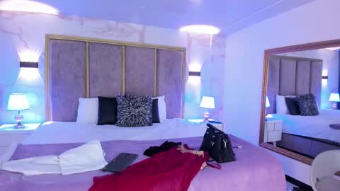     online show from October 17, 11:13 am