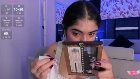     online show from November 29, 3:05 pm