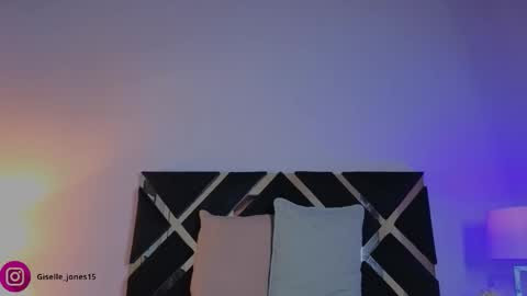 Snapshot of giselle_joness1 chatting on September 9, 10:15 am Giselle online show from September 9, 10:15 am