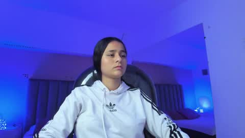 GISELLE ROLDAN online show from May 21, 1:47 am