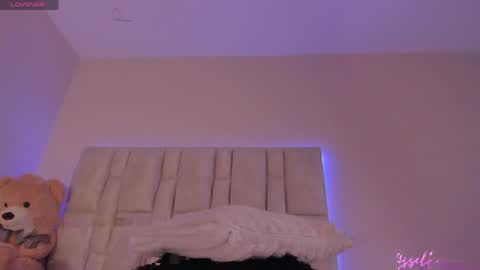           online show from May 5, 4:32 pm