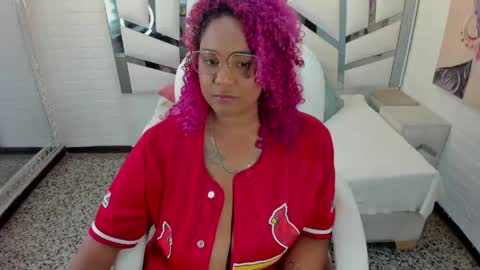 Gisselle online show from May 21, 4:05 pm
