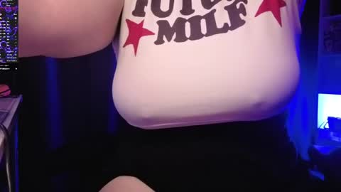 AlexaMillis online show from May 25, 10:20 pm
