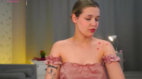 Michelle online show from November 16, 3:30 am