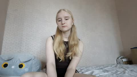 Laura online show from April 8, 9:11 am