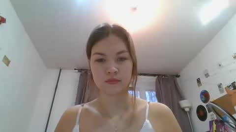 glitter_doll online show from January 8, 11:43 am