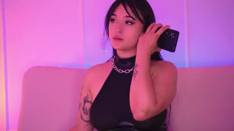 Mimi online show from May 22, 11:25 pm
