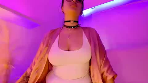 Mimi online show from September 25, 10:18 pm