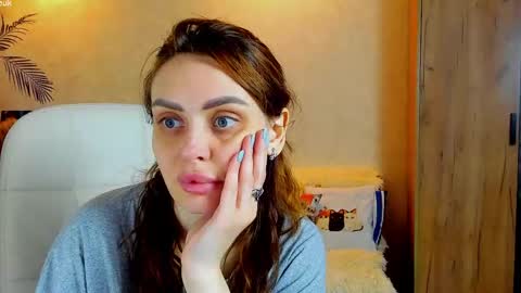 Gloria Wood online show from May 10, 3:14 pm