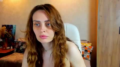 Gloria Wood online show from May 13, 9:09 pm