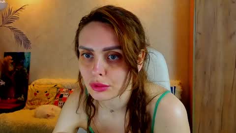 Gloria Wood online show from May 6, 9:08 pm