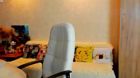 Gloria Wood online show from February 18, 6:29 pm