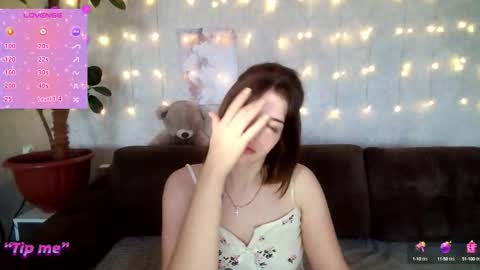  Roxy  online show from October 20, 3:42 am