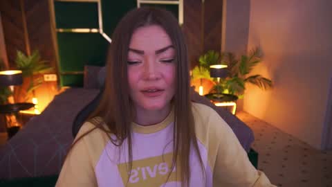 glow_kitten online show from April 7, 7:27 pm