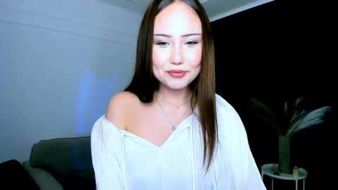 Mila online show from May 21, 8:40 pm
