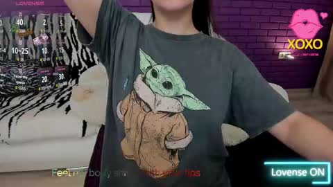 Mia online show from February 28, 5:45 pm