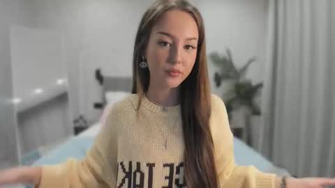 Lina online show from October 27, 8:32 am