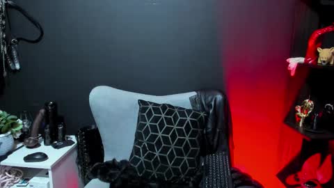 GoddesLeila online show from February 26, 4:28 pm