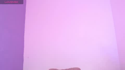 Snapshot of goddess_allison chatting on December 18, 8:36 pm goddess_allison online show from December 18, 8:36 pm