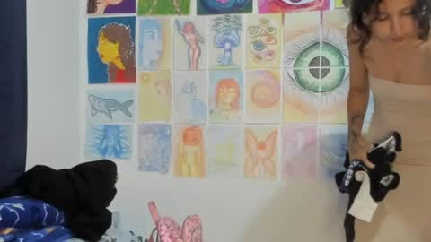 Snapshot of goddess_vee_ chatting on February 11, 7:23 am vee online show from February 11, 7:23 am