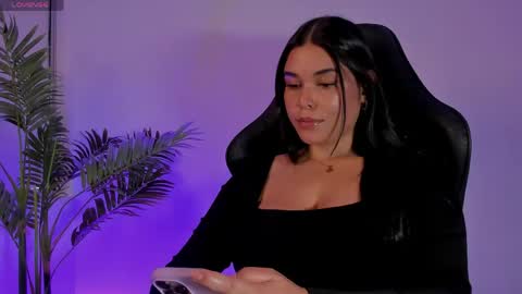 Miss Veronica  - The Supreme   online show from May 6, 7:18 pm