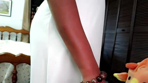 Snapshot of goddess_xandra_xquisite chatting on March 12, 12:04 pm Xandra The Goddess online show from March 12, 12:04 pm