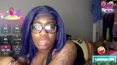 DestineReign online show from November 15, 10:05 am